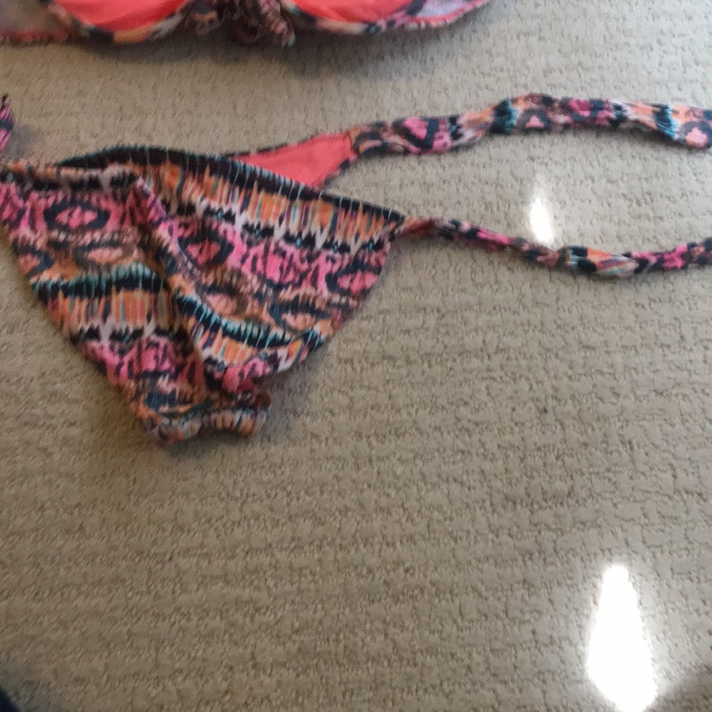 Bikini Set - Picture 8 of 12